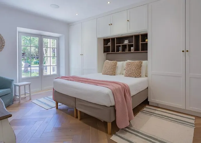 Portuguese Mansion Close To Marina, Golf And Beach. 빌라모라