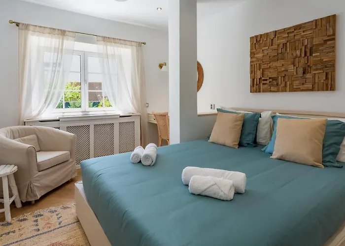 Portuguese Mansion Close To Marina, Golf And Beach. Vilamoura