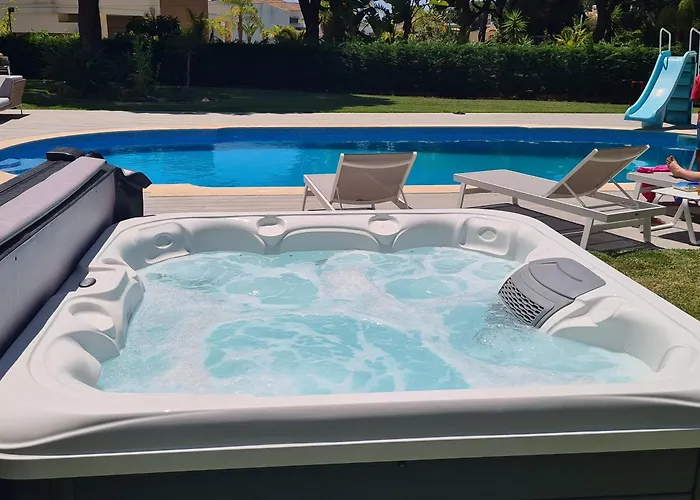 Villa Portuguese Mansion Close To Marina, Golf And Beach.