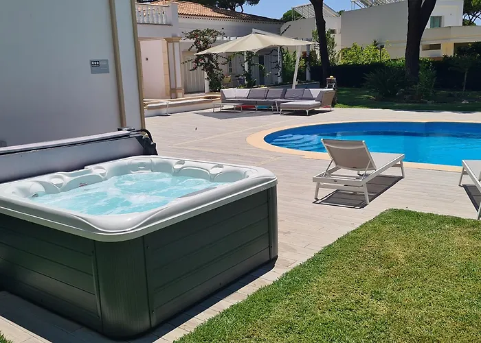 Portuguese Mansion Close To Marina, Golf And Beach.