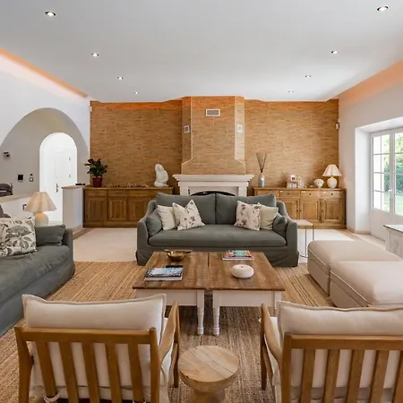 Portuguese Mansion Close To Marina, Golf And Beach. *