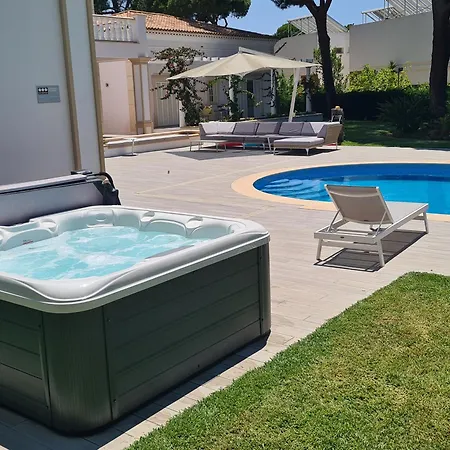 Portuguese Mansion Close To Marina, Golf And Beach.